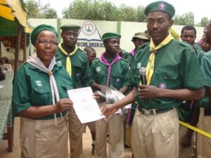 award givig to proprietress by the scouts